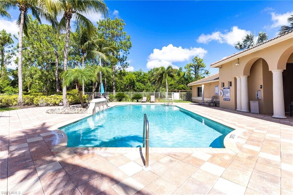 8225 Ibis Club Dr 203, Naples, FL 34104-21