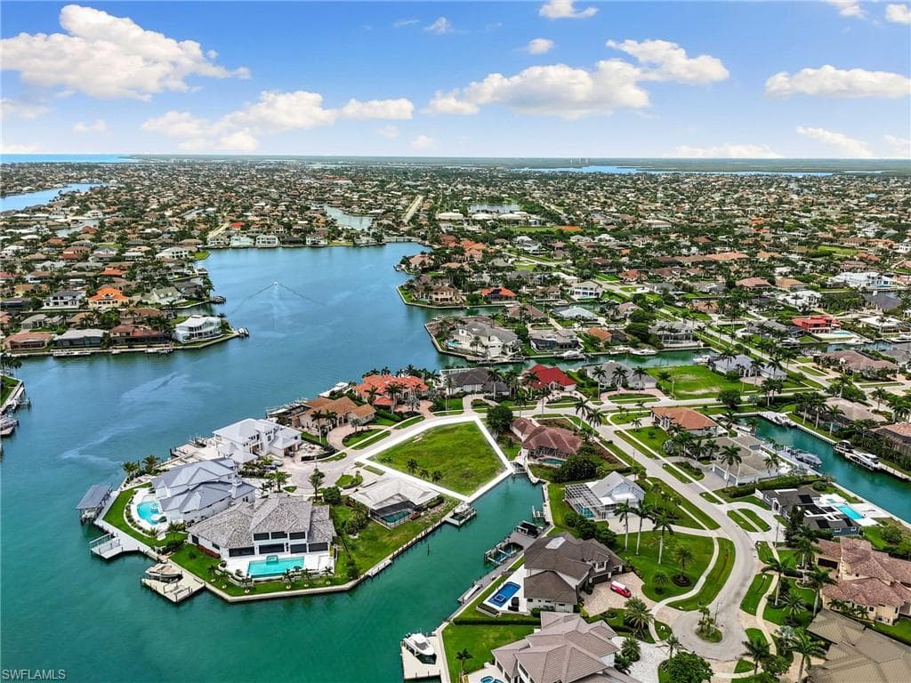 1331 Forrest Ct, Marco Island, FL 34145-9