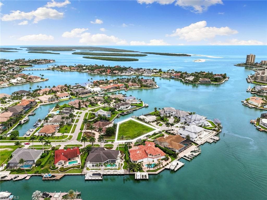 1331 Forrest Ct, Marco Island, FL 34145-4