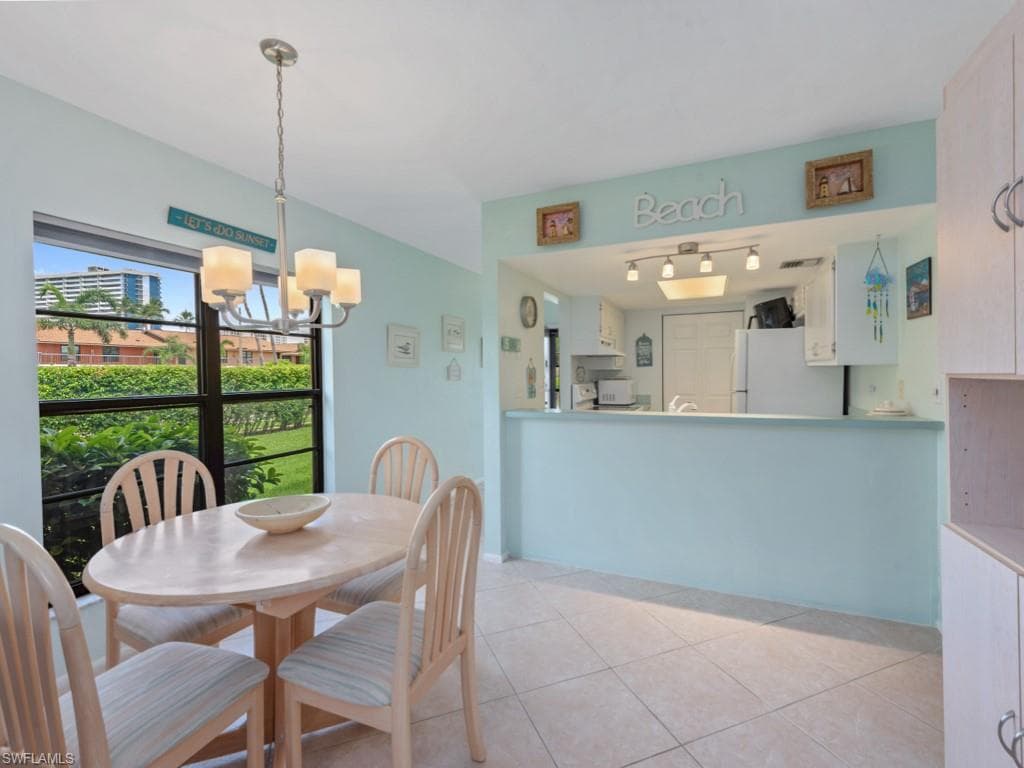 27 Greenbrier St 109, Marco Island, FL 34145-12
