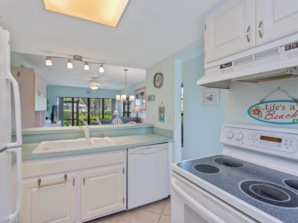 27 Greenbrier St 109, Marco Island, FL 34145-13