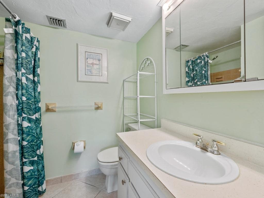 27 Greenbrier St 109, Marco Island, FL 34145-18