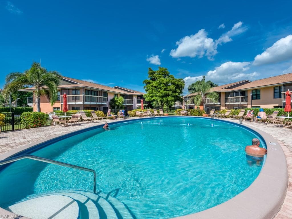 27 Greenbrier St 109, Marco Island, FL 34145-25