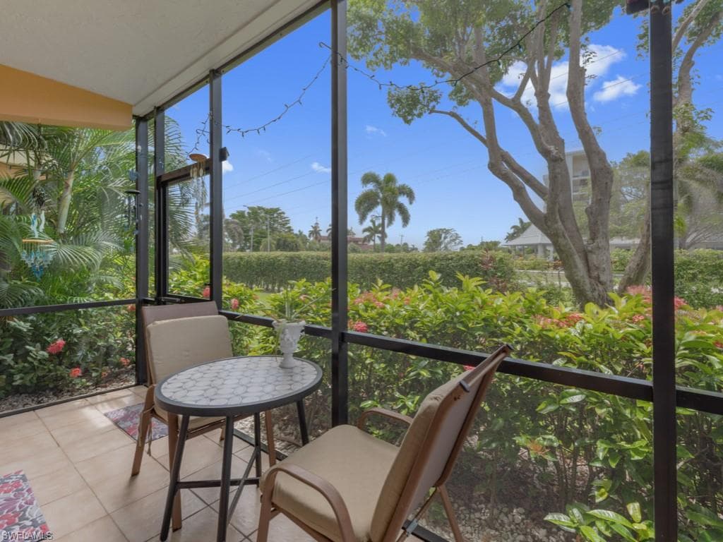 27 Greenbrier St 109, Marco Island, FL 34145-3