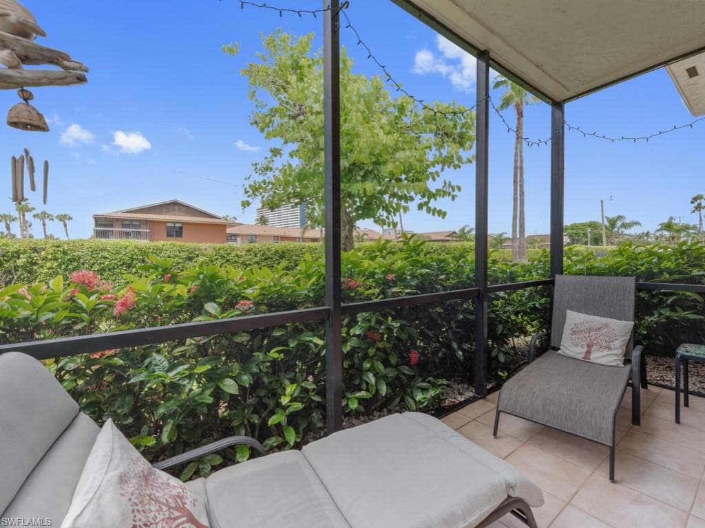27 Greenbrier St 109, Marco Island, FL 34145-5