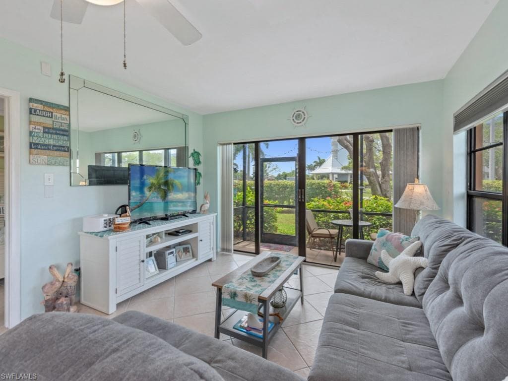 27 Greenbrier St 109, Marco Island, FL 34145-8