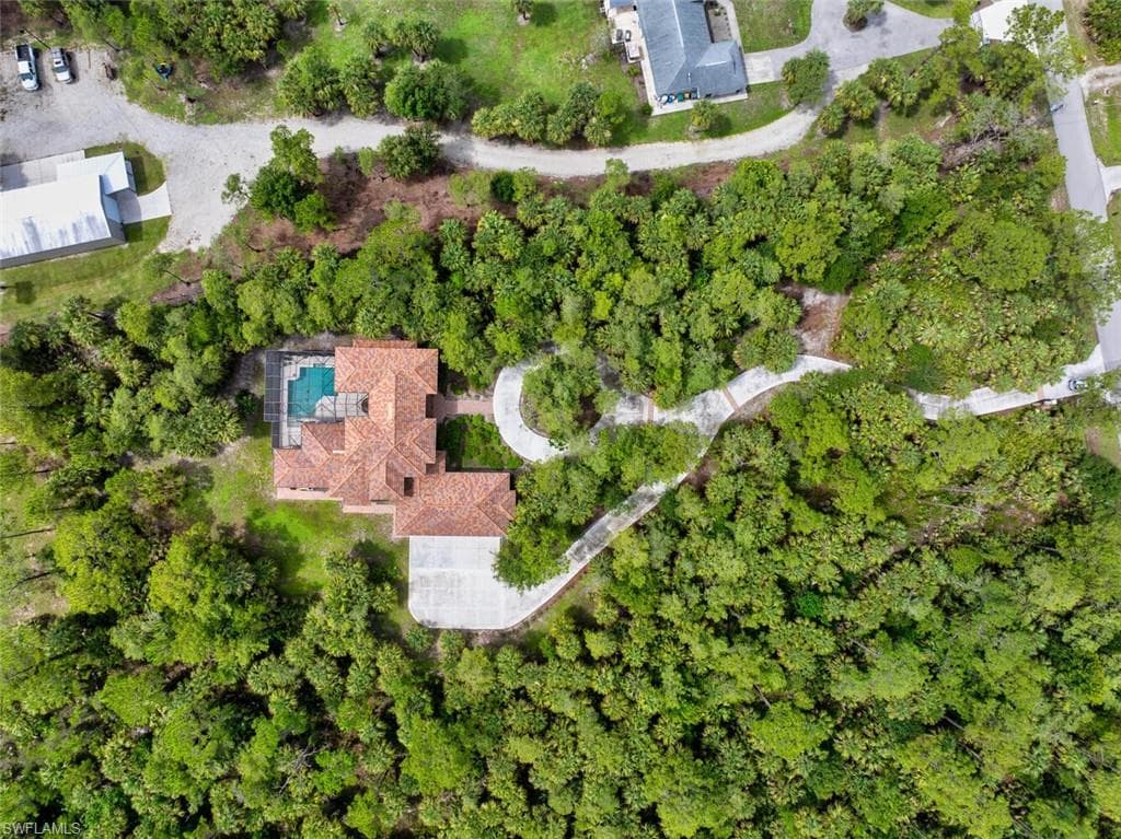 240 17th St SW, Naples, FL 34117-1