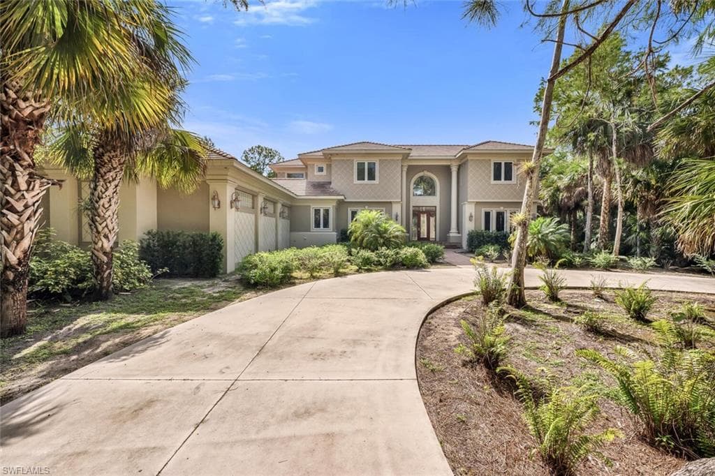 240 17th St SW, Naples, FL 34117-3
