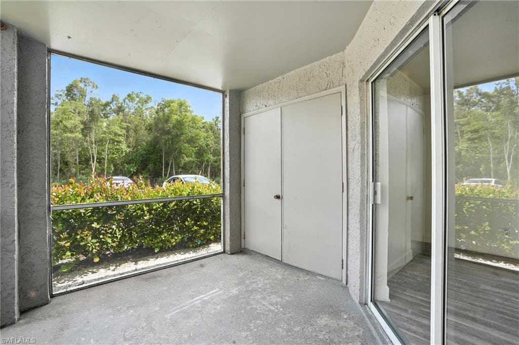 201-5 Santa Clara Dr 201, Naples, FL 34104-24