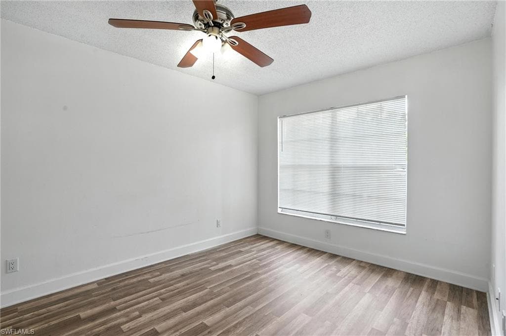 201-5 Santa Clara Dr 201, Naples, FL 34104-7