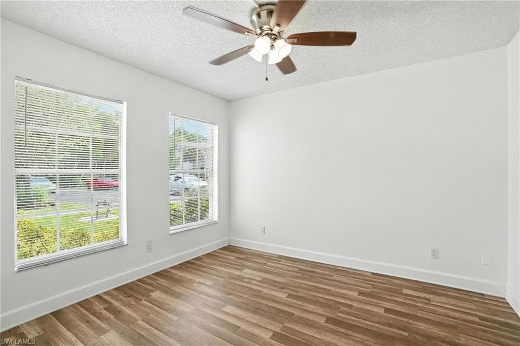 201-5 Santa Clara Dr 201, Naples, FL 34104-8