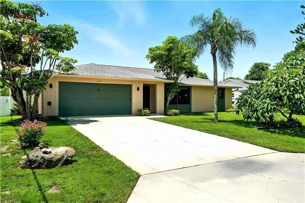 4400 17th Ave SW, Naples, FL 34116-1