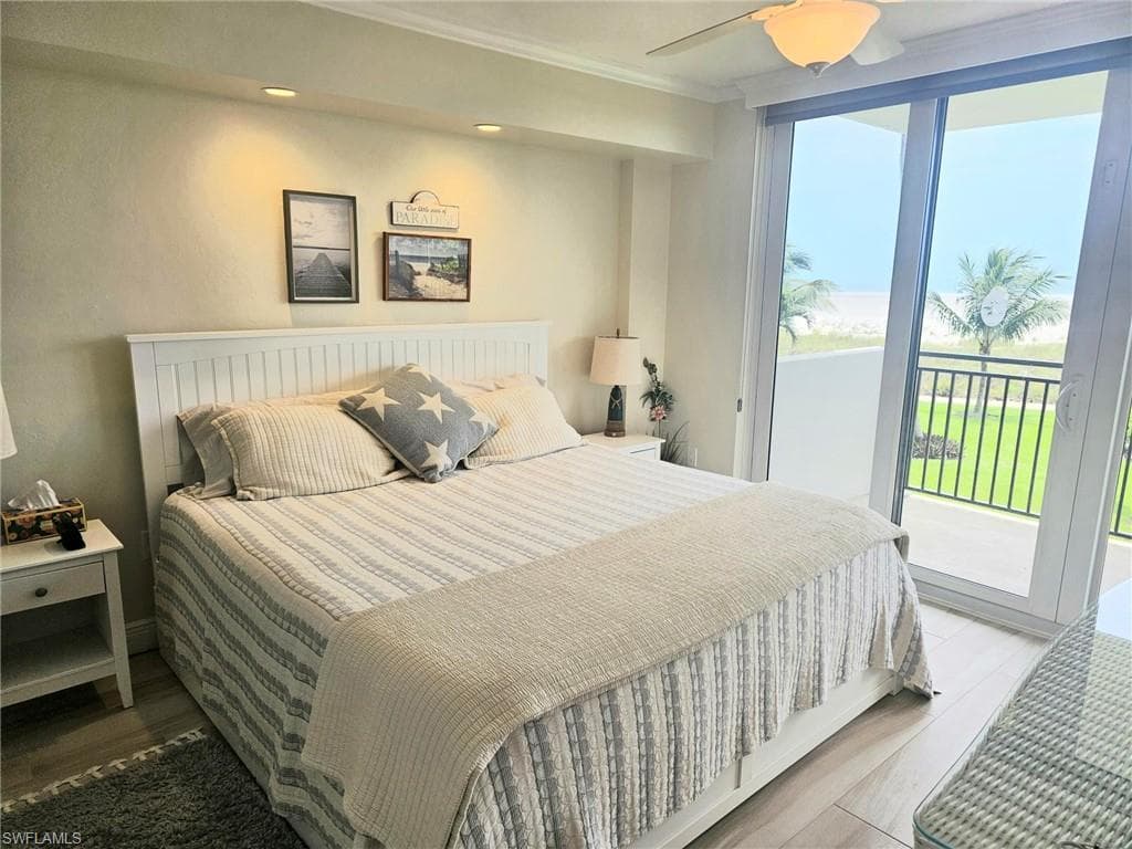 180 Seaview Ct 215, Marco Island, FL 34145-10