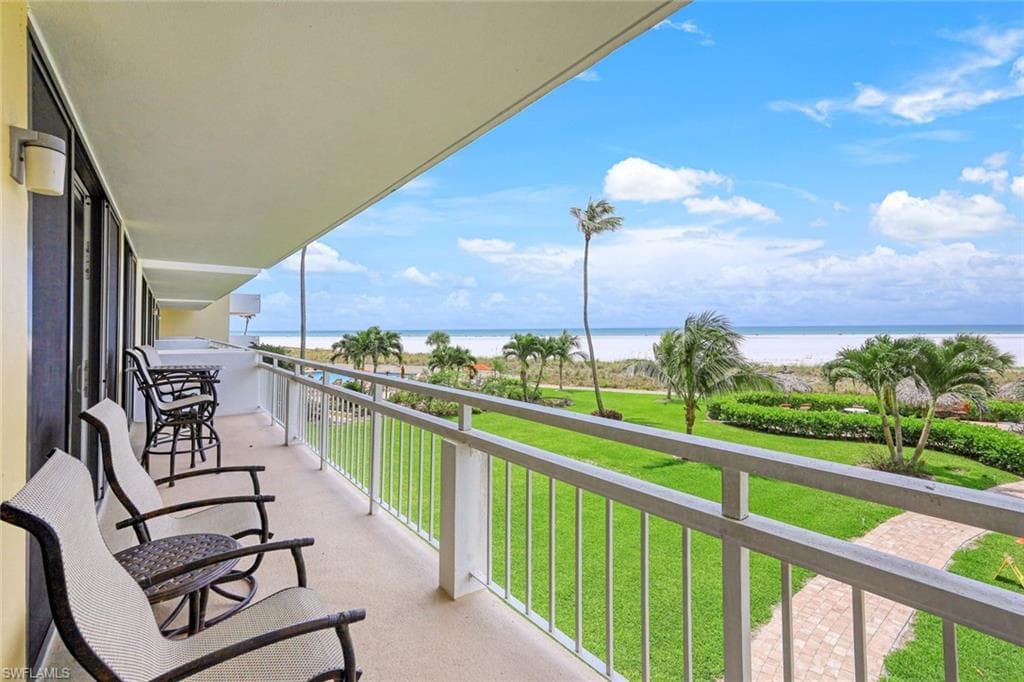 180 Seaview Ct 215, Marco Island, FL 34145-1