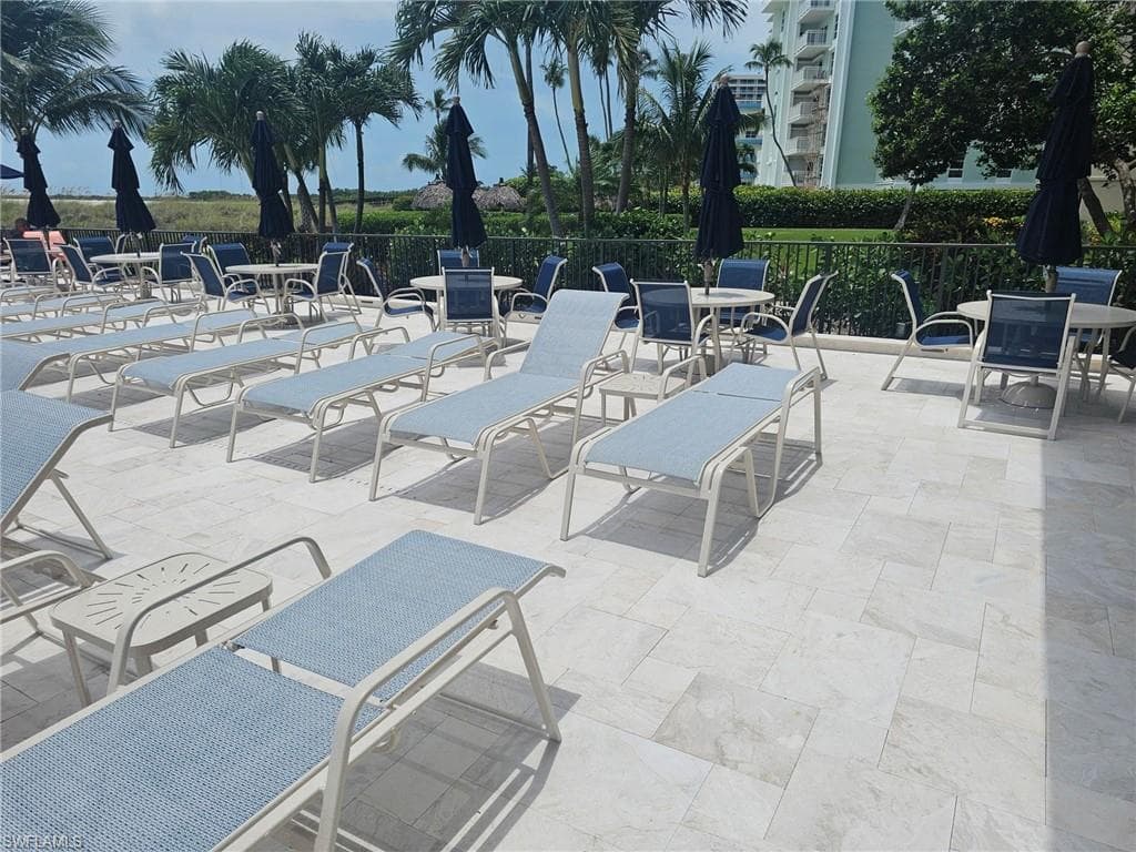 180 Seaview Ct 215, Marco Island, FL 34145-21