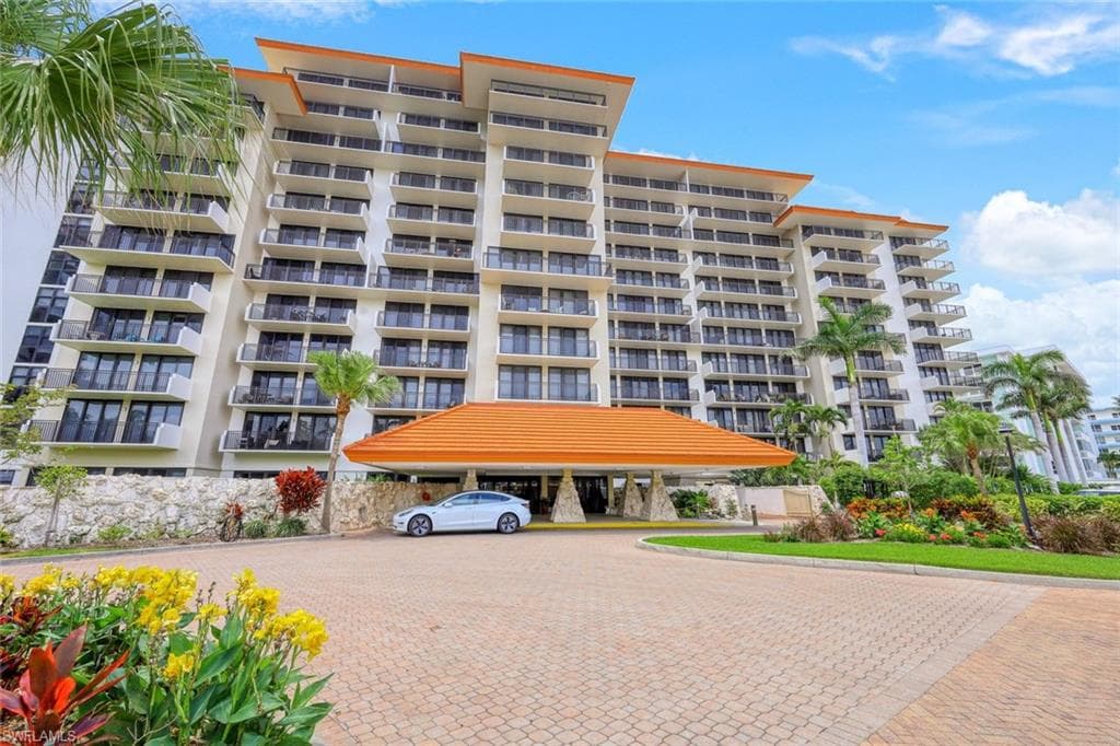 180 Seaview Ct 215, Marco Island, FL 34145-22