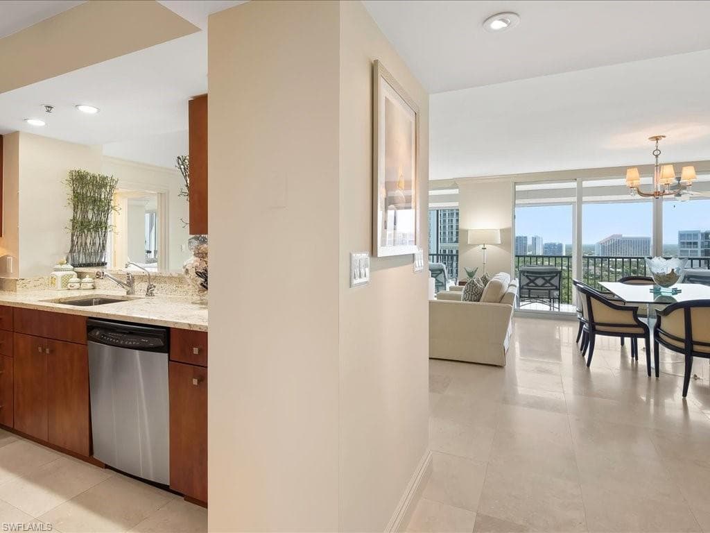 4651 Gulf Shore Blvd N 1605, Naples, FL 34103-17