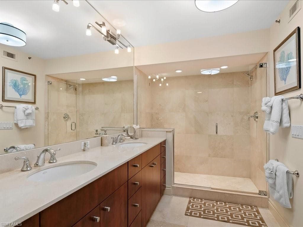 4651 Gulf Shore Blvd N 1605, Naples, FL 34103-23