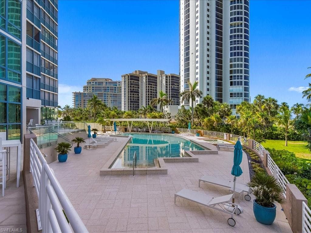 4651 Gulf Shore Blvd N 1605, Naples, FL 34103-33