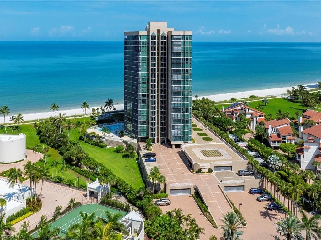 4651 Gulf Shore Blvd N 1605, Naples, FL 34103-3