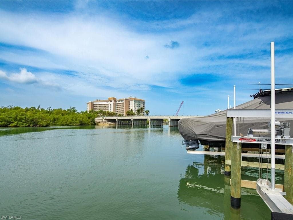 244c Wiggins Bay Dr, Naples, FL 34110-7