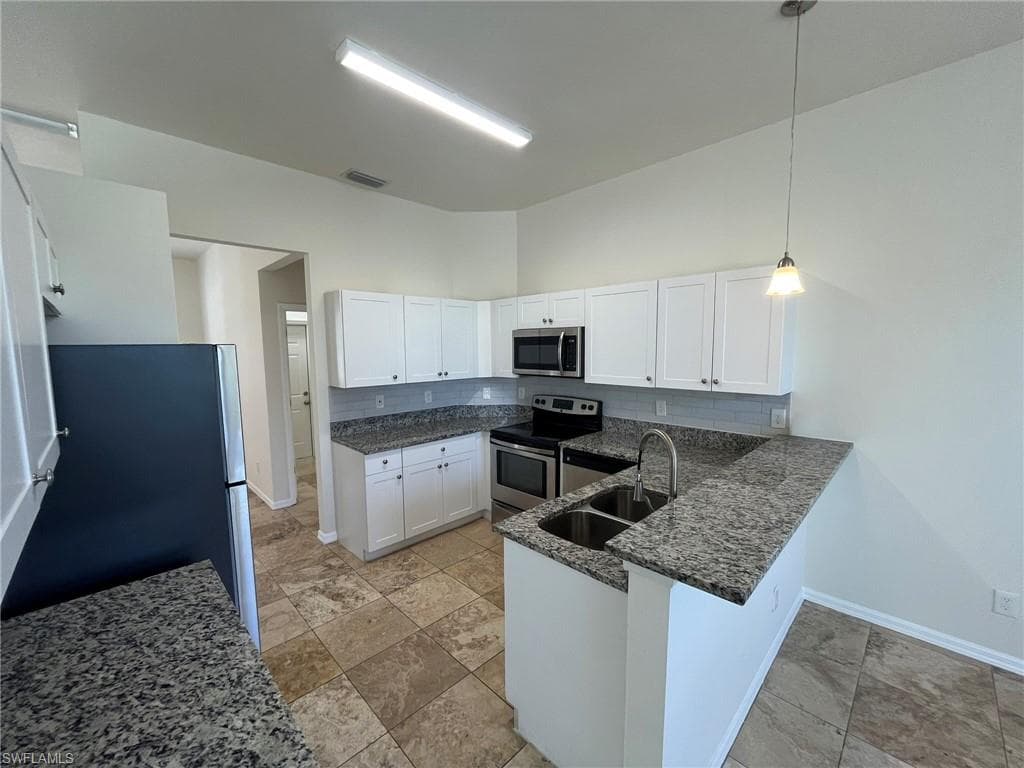 812 Grand Rapids Blvd, Naples, FL 34120-9