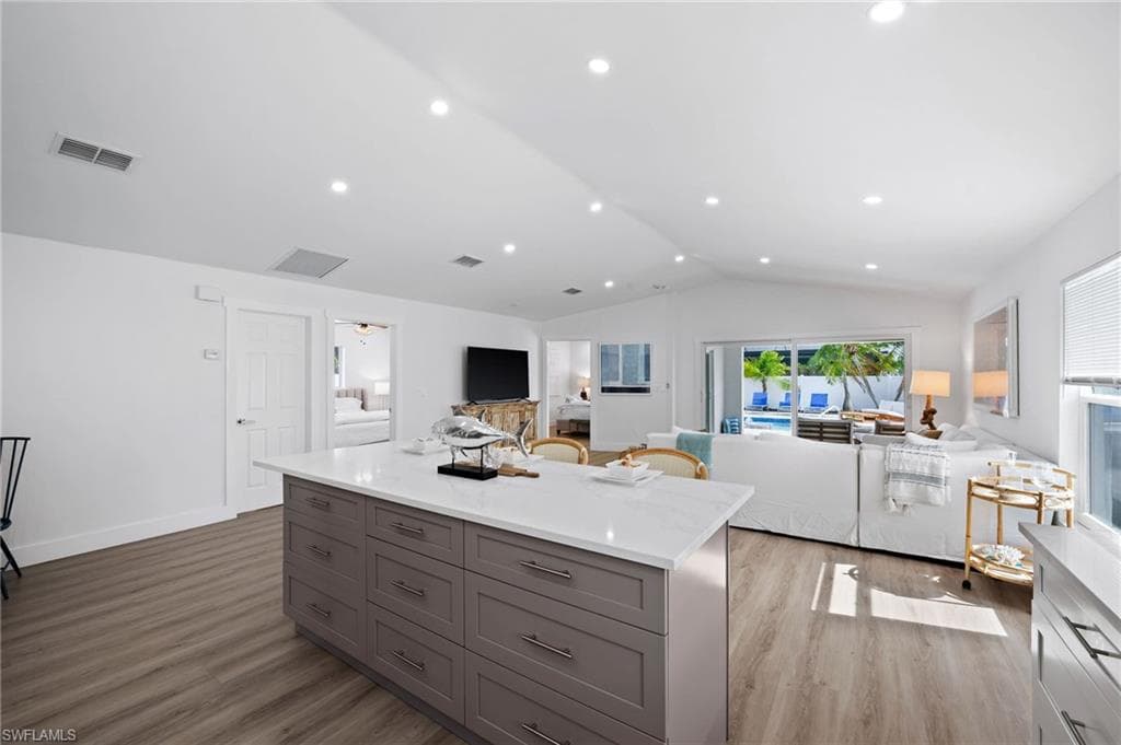 664 102nd Ave N, Naples, FL 34108-12