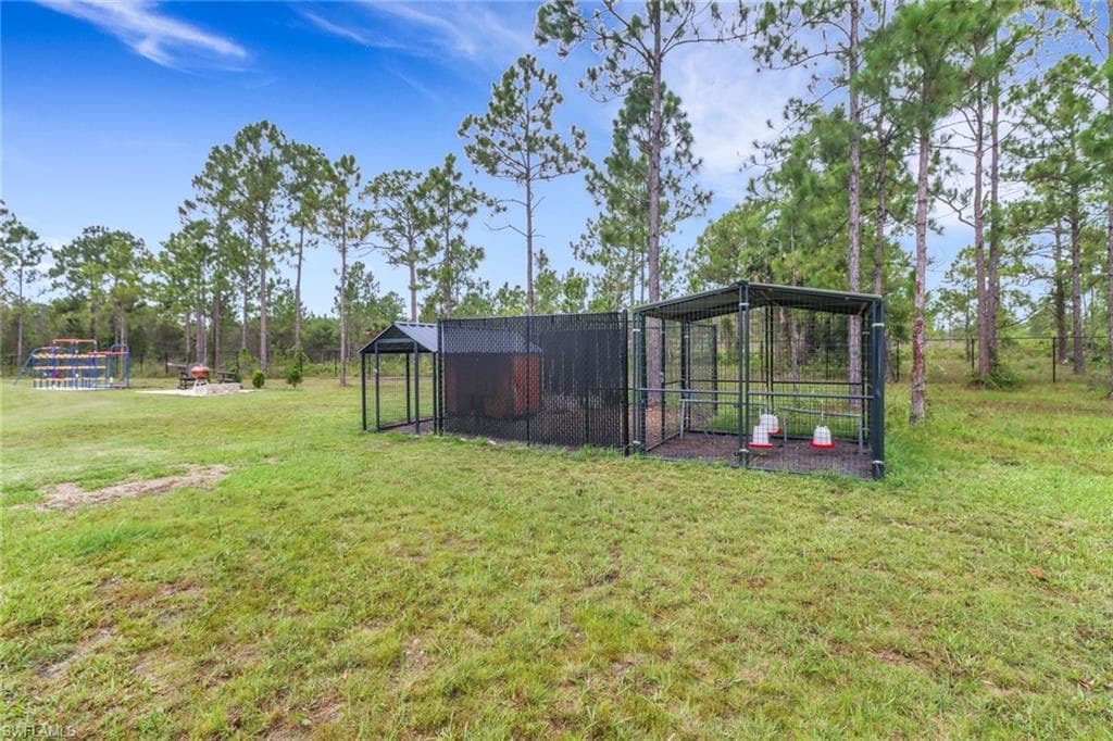 3517 50th Ave NE, Naples, FL 34120-30
