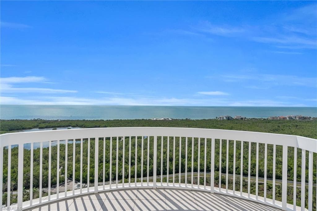 7117 Pelican Bay Blvd Ph-16, Naples, FL 34108-2