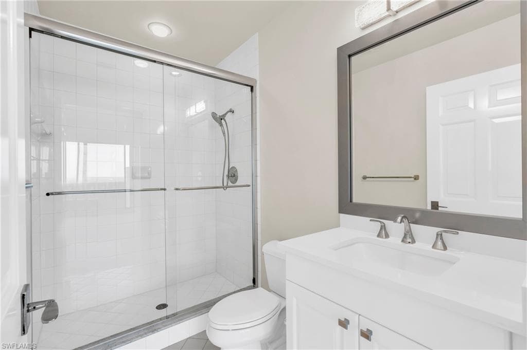 7117 Pelican Bay Blvd Ph-16, Naples, FL 34108-30