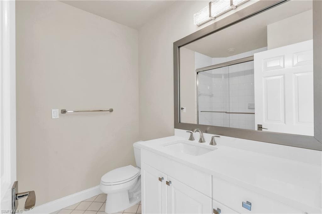 7117 Pelican Bay Blvd Ph-16, Naples, FL 34108-32