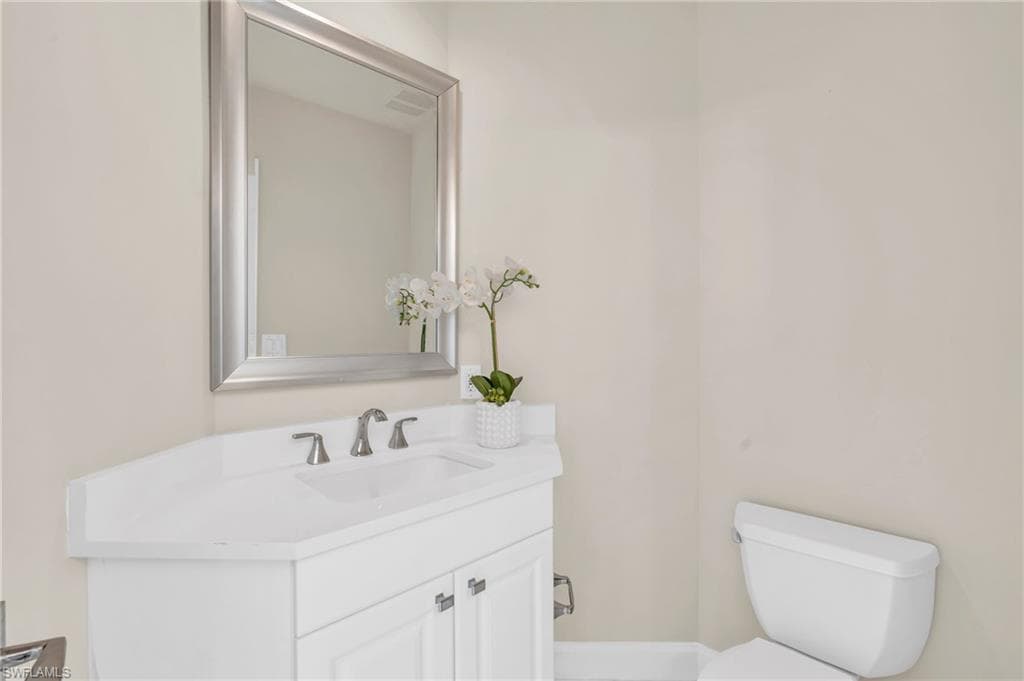 7117 Pelican Bay Blvd Ph-16, Naples, FL 34108-33