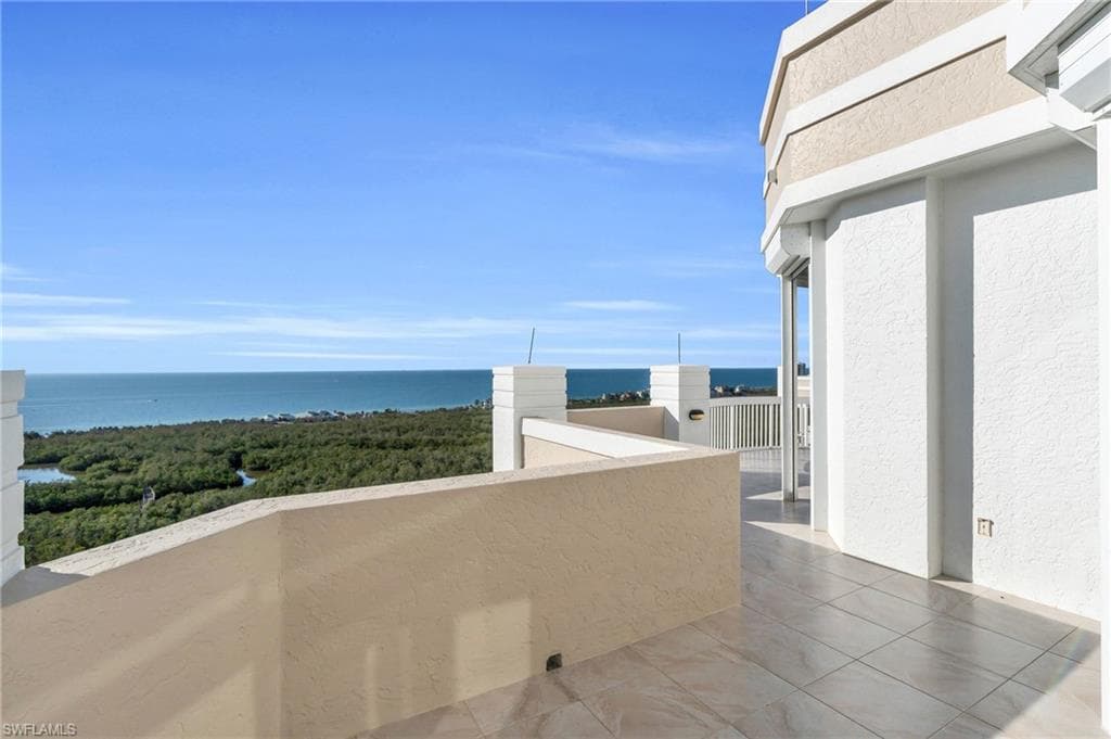 7117 Pelican Bay Blvd Ph-16, Naples, FL 34108-36