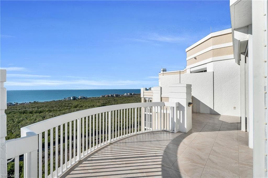 7117 Pelican Bay Blvd Ph-16, Naples, FL 34108-38