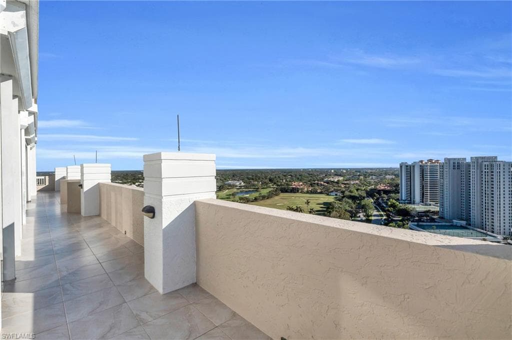 7117 Pelican Bay Blvd Ph-16, Naples, FL 34108-41