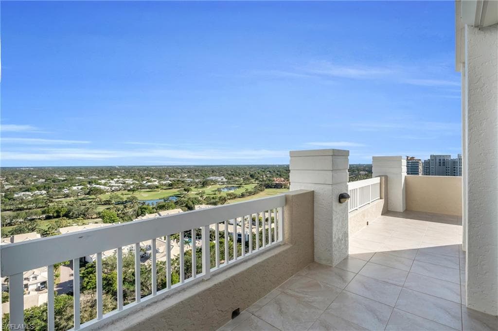 7117 Pelican Bay Blvd Ph-16, Naples, FL 34108-43