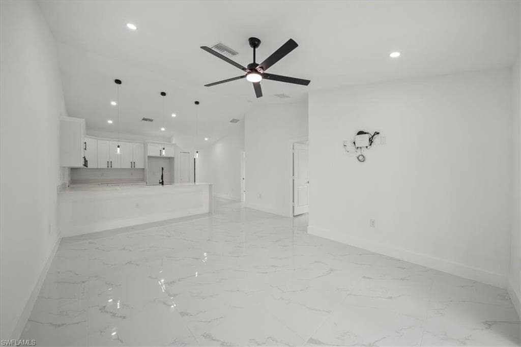 668/670 Chemstrand St E, Lehigh Acres, FL 33974-11