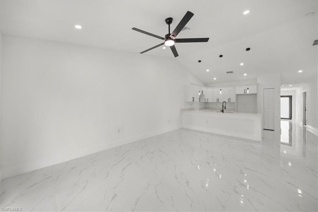668/670 Chemstrand St E, Lehigh Acres, FL 33974-17