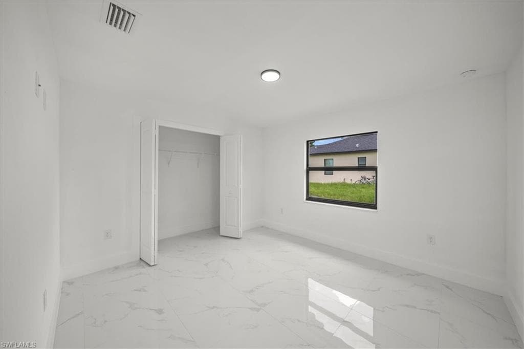 668/670 Chemstrand St E, Lehigh Acres, FL 33974-20