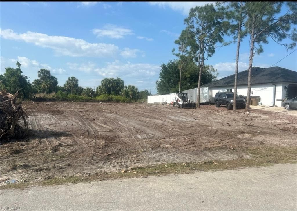 3310 39th St SW, Lehigh Acres, FL 33976-1