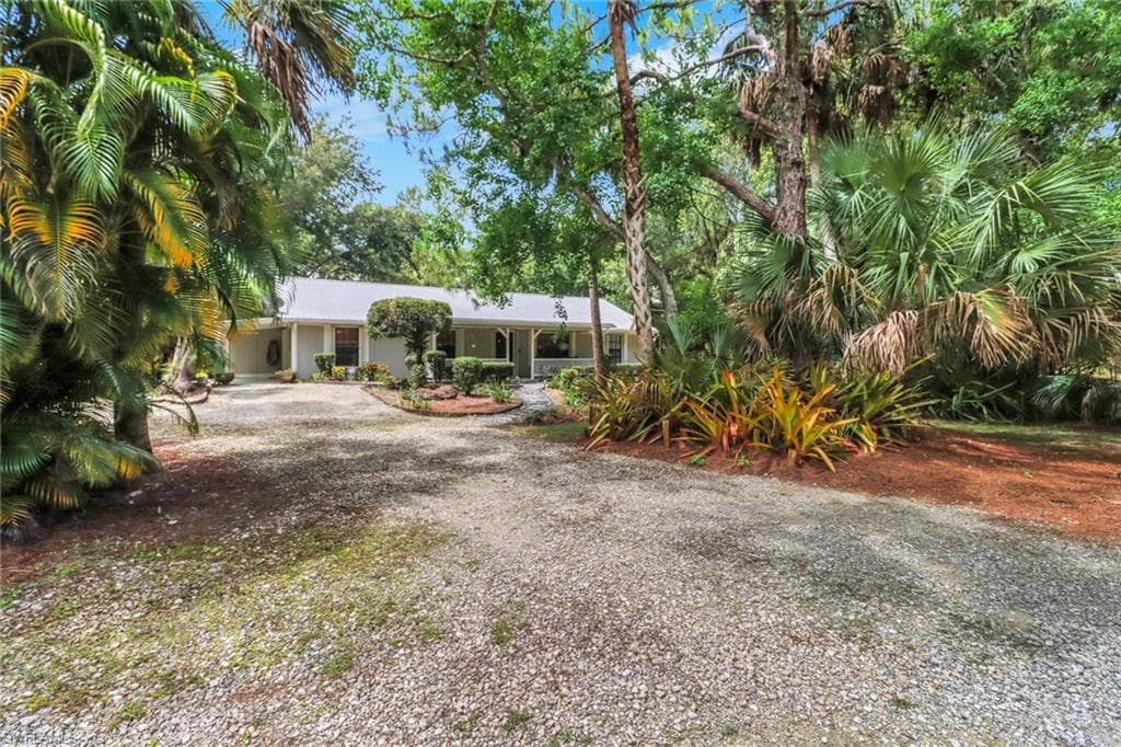 3110 10th Ave SE, Naples, FL 34117-3