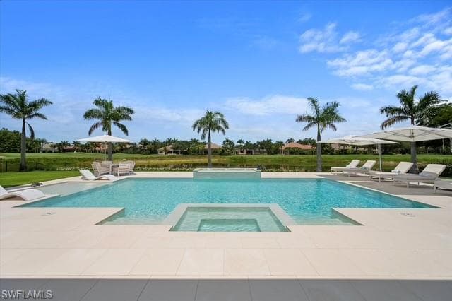 6285 Highcroft Dr, Naples, FL 34119-9