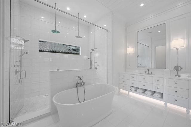 6285 Highcroft Dr, Naples, FL 34119-31