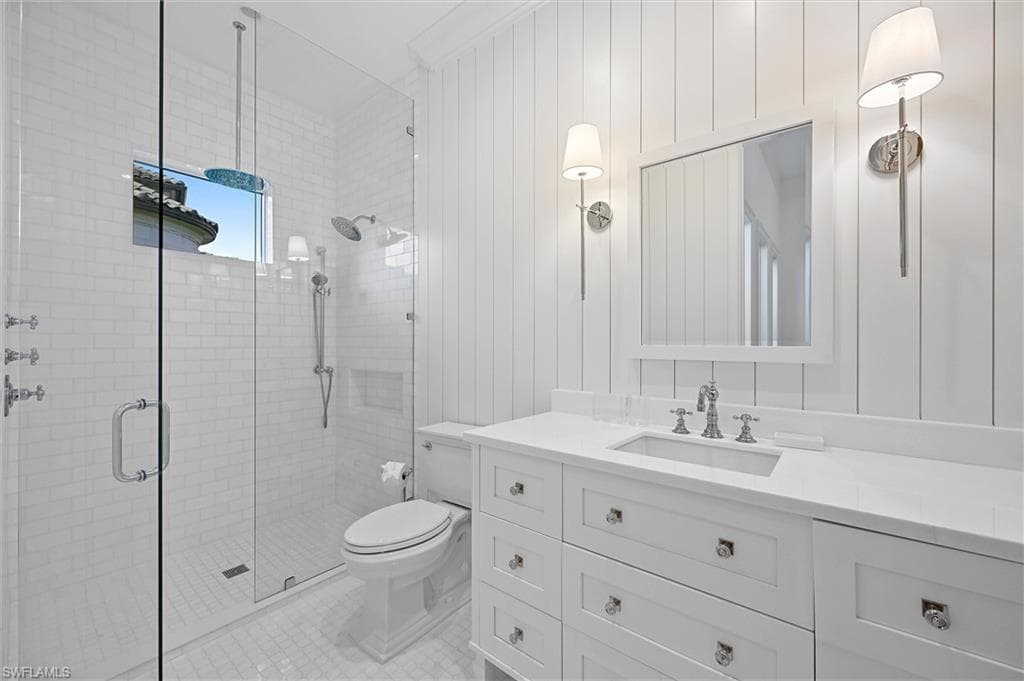 6285 Highcroft Dr, Naples, FL 34119-35