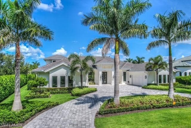 6285 Highcroft Dr, Naples, FL 34119-6