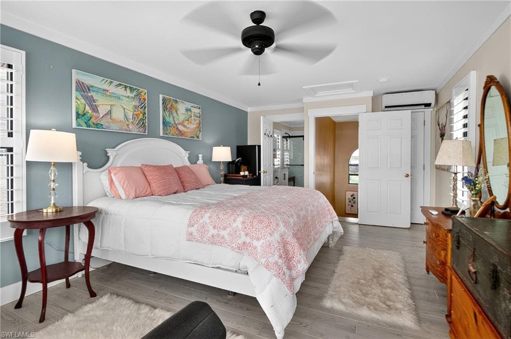 190 Tahiti Cir, Naples, FL 34113-15