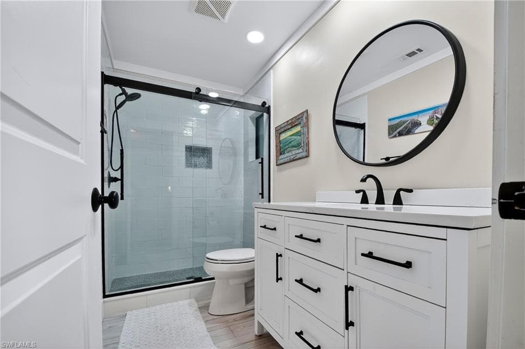 190 Tahiti Cir, Naples, FL 34113-16