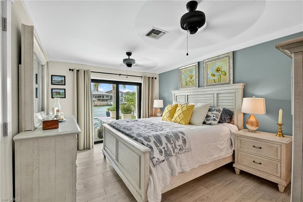 190 Tahiti Cir, Naples, FL 34113-17