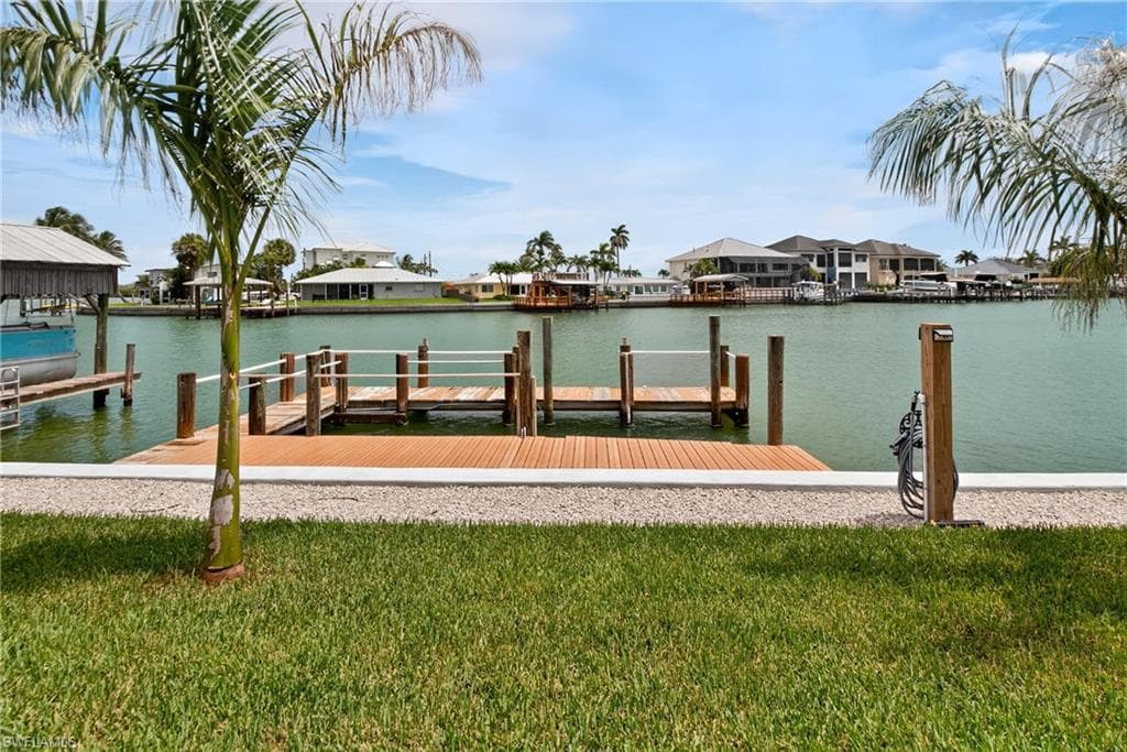 190 Tahiti Cir, Naples, FL 34113-29