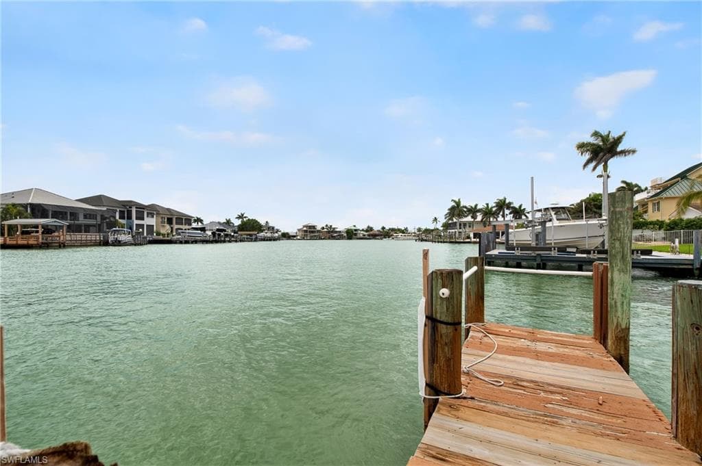 190 Tahiti Cir, Naples, FL 34113-31